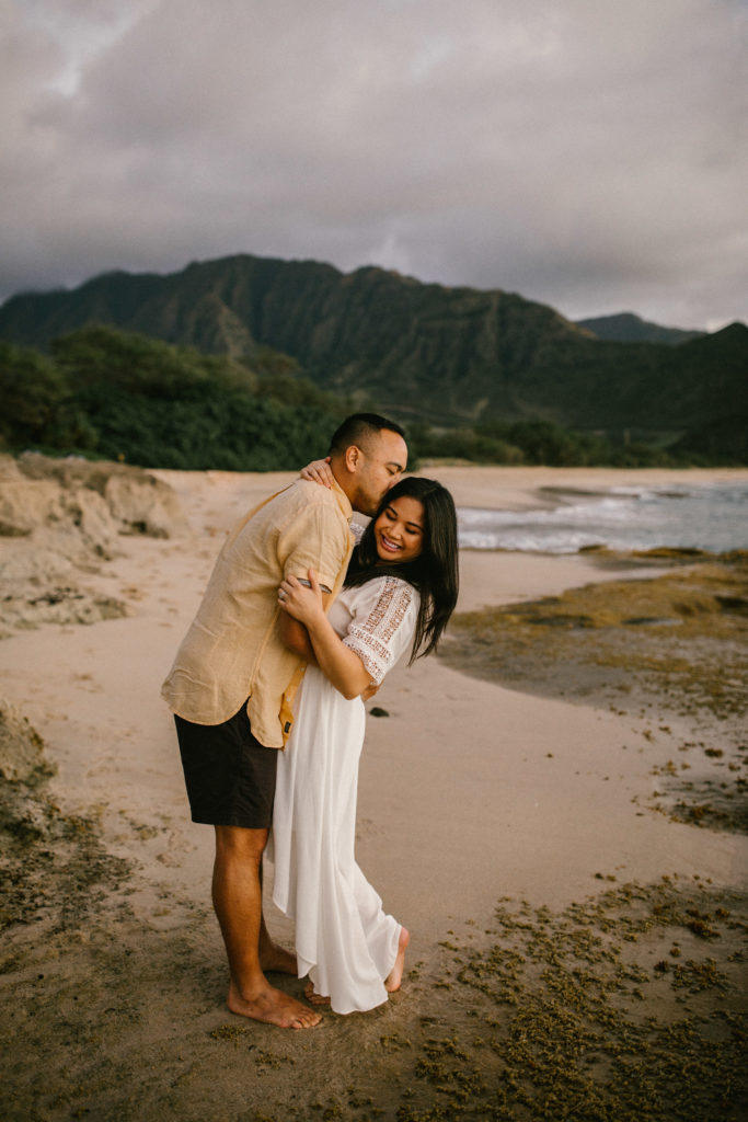 4 tips for how to rock your next couples session and family shoot, Mersadi Olson, Hawaii’s best wedding and engagement photographer. This blog post includes outfit tips and ideas, music suggestions, how to feel comfortable in front of the camera and how to pose for your photographer. Book your Hawaiii couples session, family session and wedding and browse the blog for inspiration #tips #photographytips #posingideas #fashion